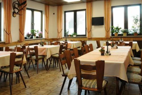Gasthof Zur Post Hochstadt an der Aisch Bagian luar foto